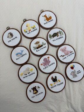 Handmade Baby Monthly Milestone Embroidered Animal Set - Natural Brown Frames